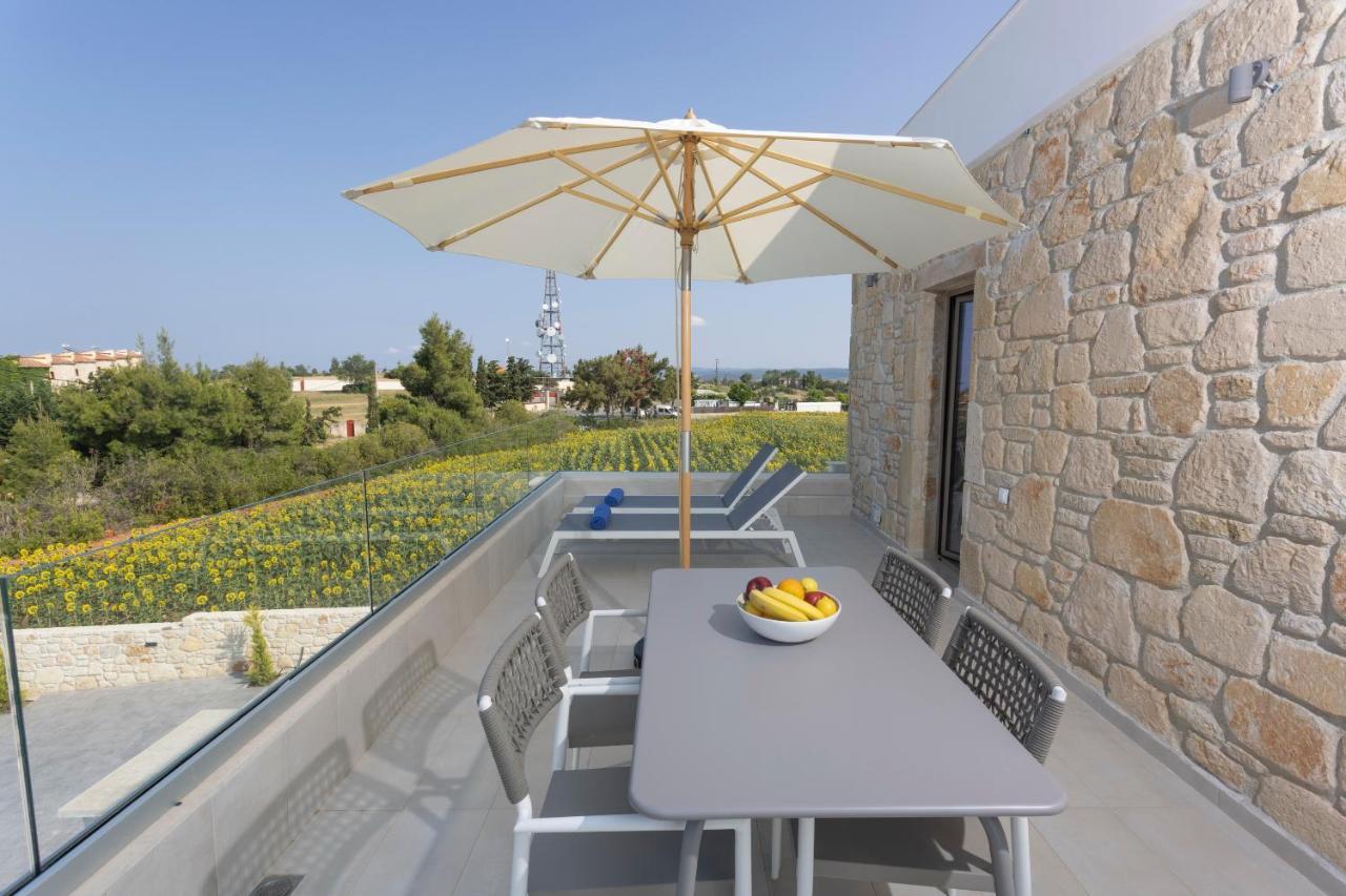 Anna Mare Luxury Apartments Afytos Ngoại thất bức ảnh
