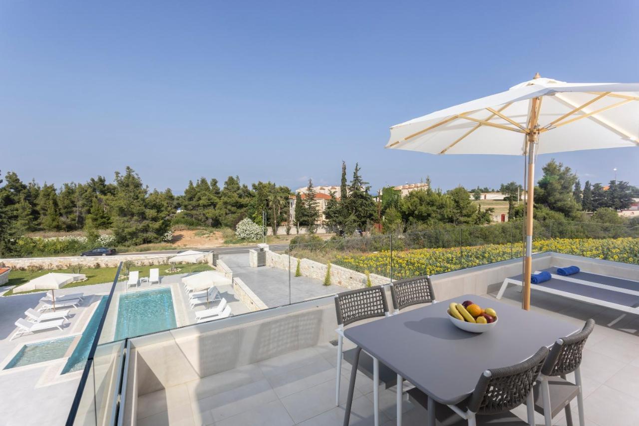 Anna Mare Luxury Apartments Afytos Ngoại thất bức ảnh
