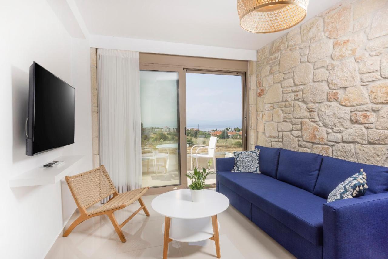 Anna Mare Luxury Apartments Afytos Ngoại thất bức ảnh