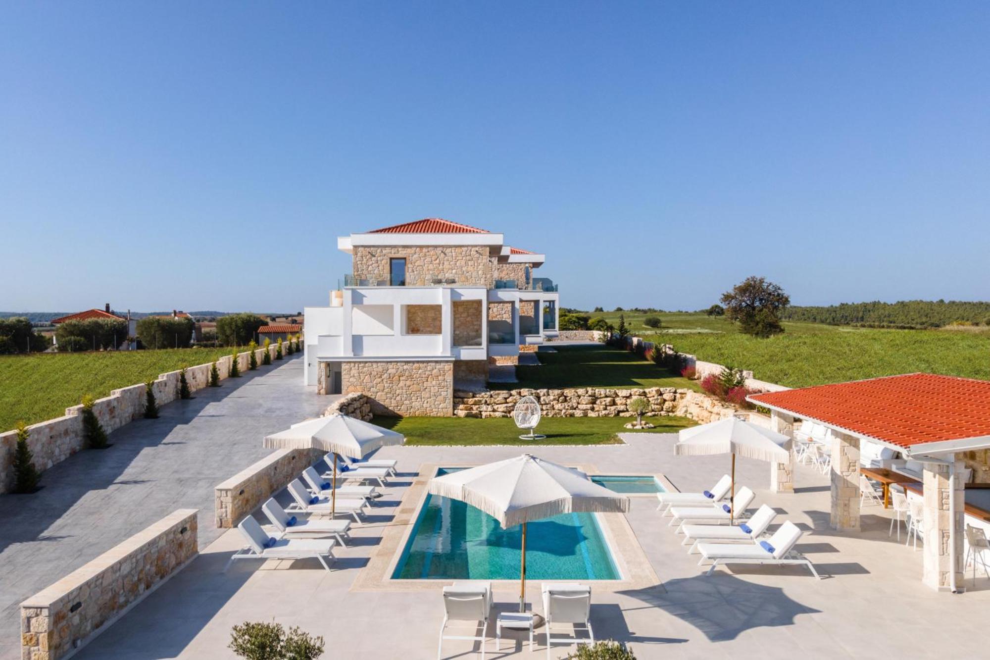 Anna Mare Luxury Apartments Afytos Ngoại thất bức ảnh