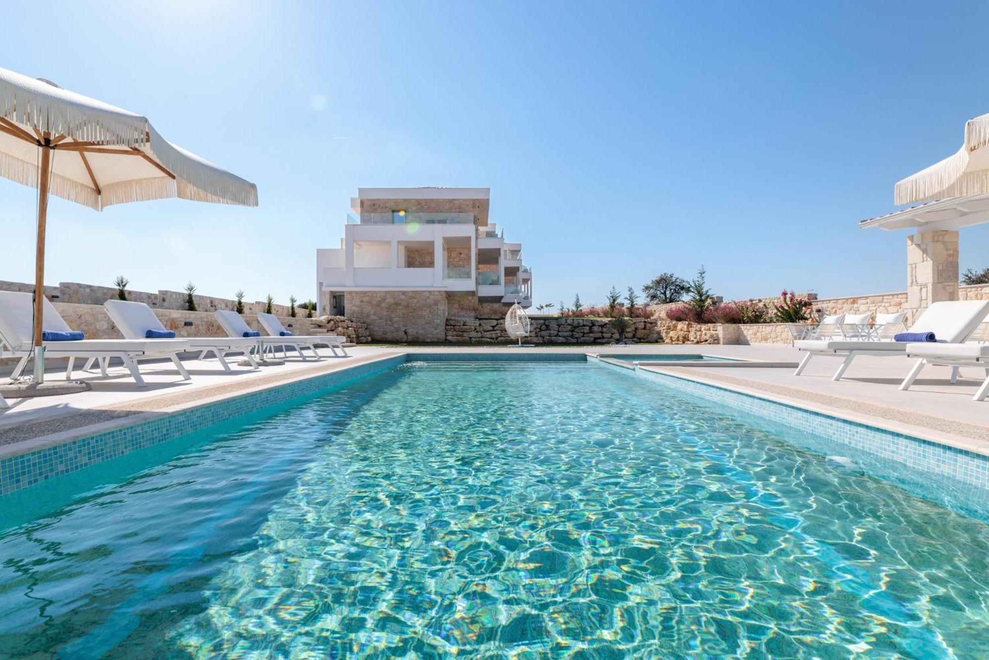 Anna Mare Luxury Apartments Afytos Ngoại thất bức ảnh