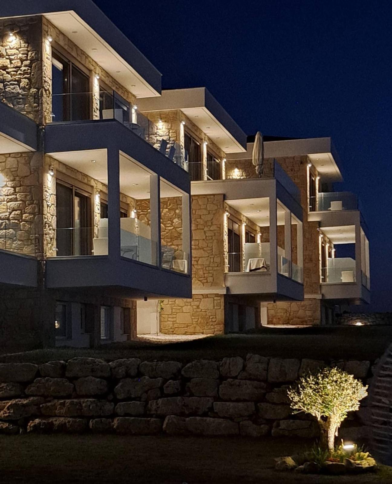 Anna Mare Luxury Apartments Afytos Ngoại thất bức ảnh